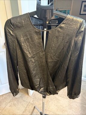 Vintage-Inspired Metallic Black Women's blouse